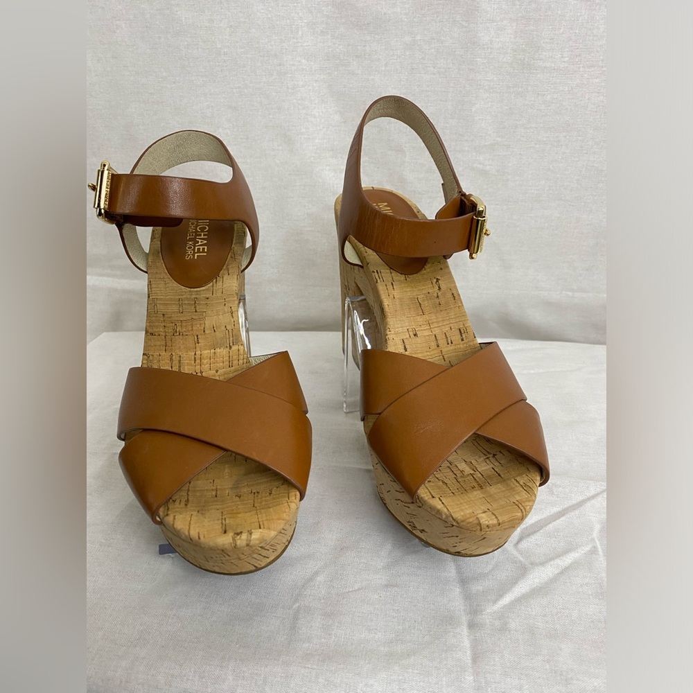 NWT Michael Kors Natalia Platform Sandals in Brown Size 8.5